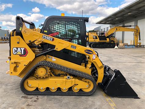 caterpillar skid steer manufacturing location|cat high flow skid steer.